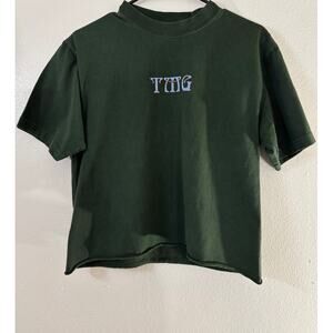 SHAKA WEAR STREETWEAR ESSENTIALS Green T-Shirt Graphic Print Size S